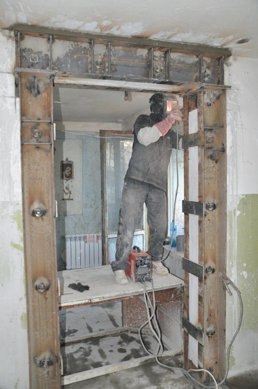 Отбойный молоток Bosch GSH 11 E professional