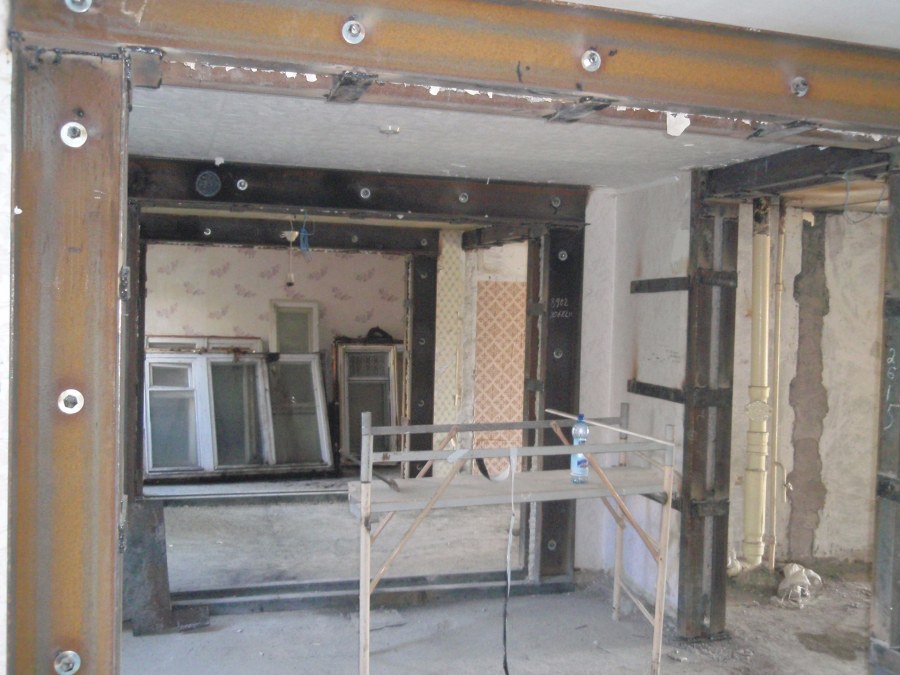 Расширение проема в монолитной бетонной стене