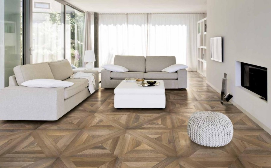 Красивый пол в зале