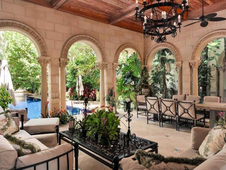 Виллы в испанском колониальном стиле