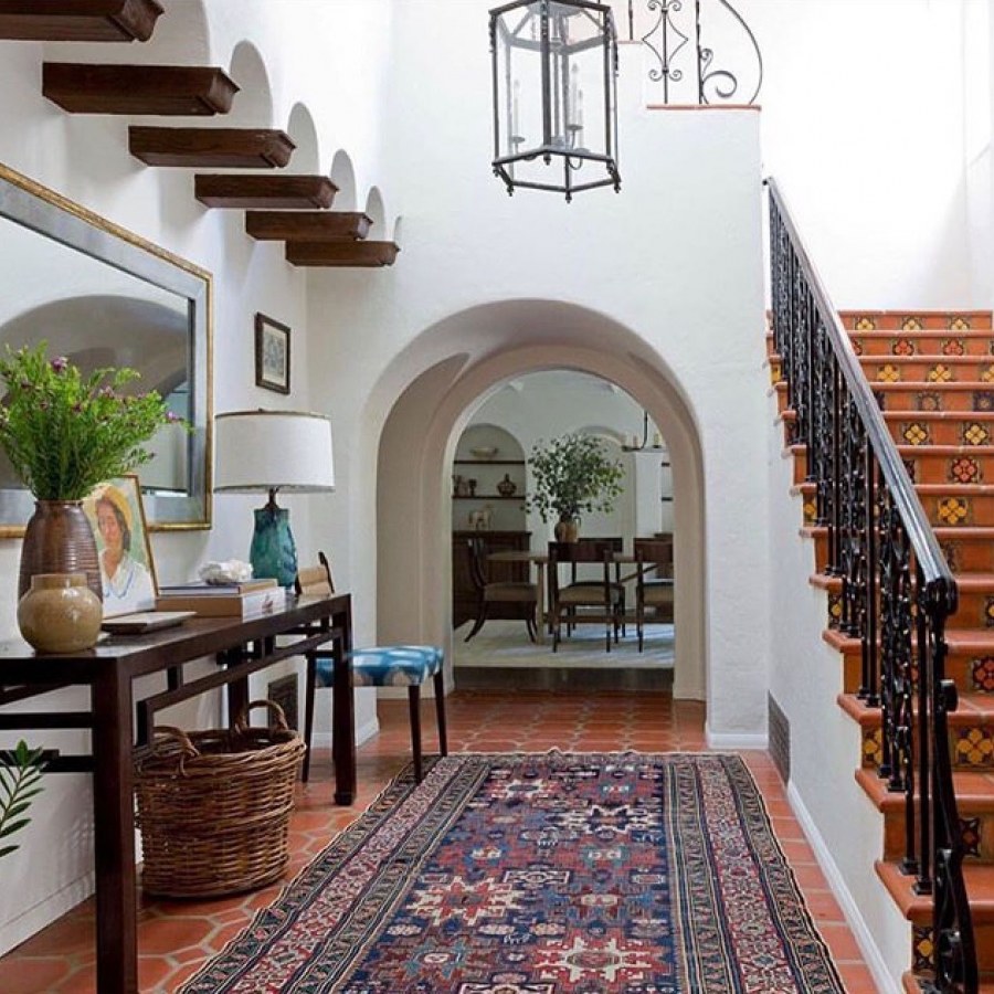 Испанский Нео колониальный стиль в архитектуре