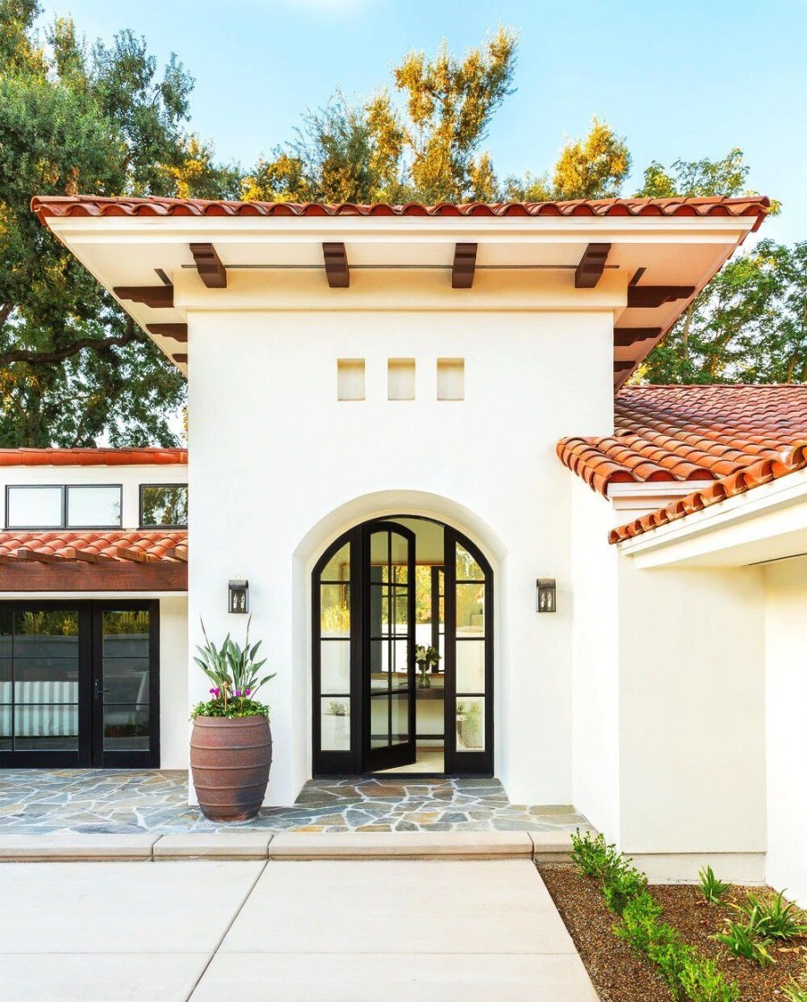 Испанский колониальный стиль экстерьер