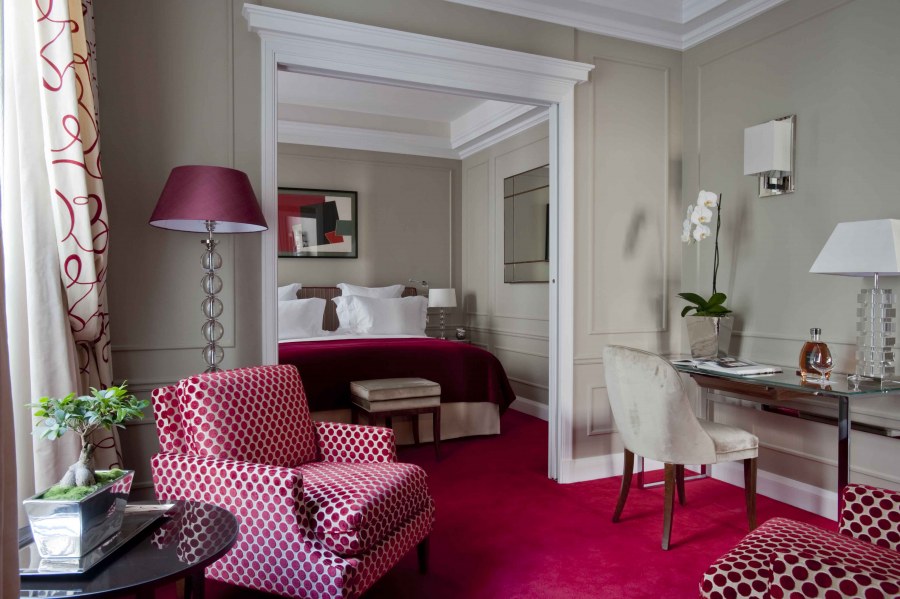 Сочетание бордового и розового в интерьере