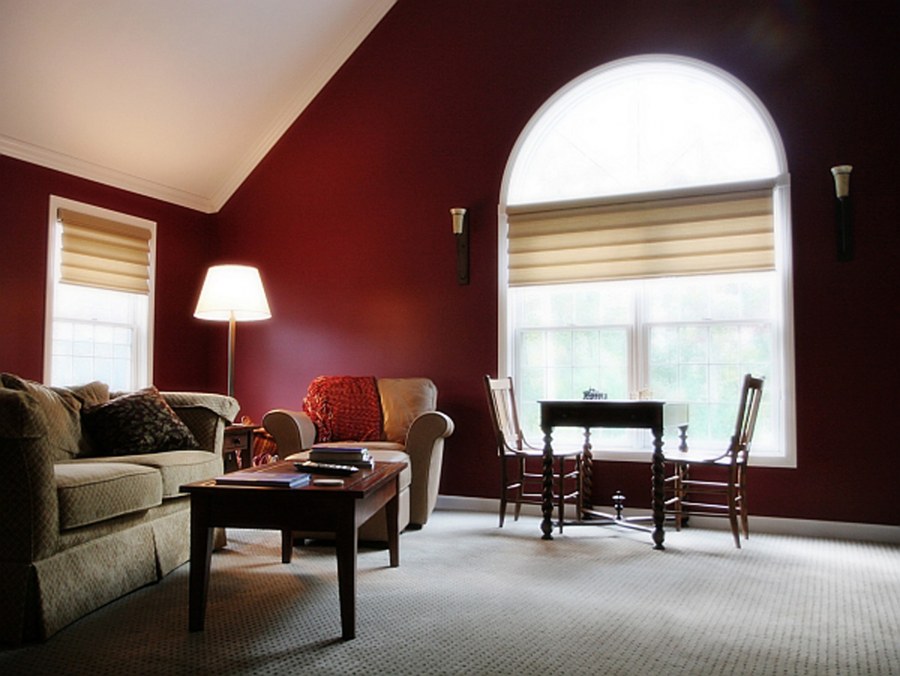Коричнево красный цвет стен