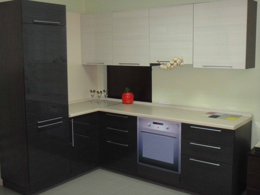 Кухня низ венге верх белый