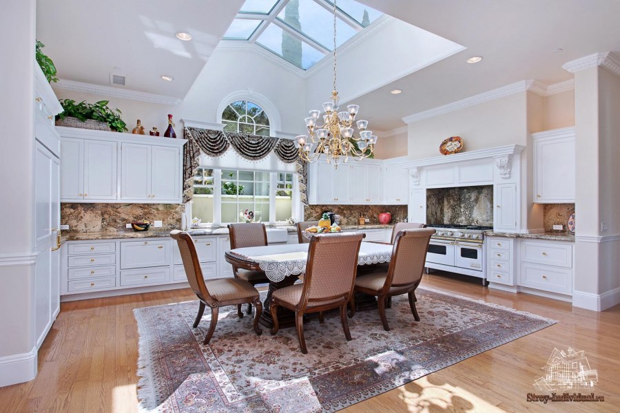 Интерьер кухни в частном доме