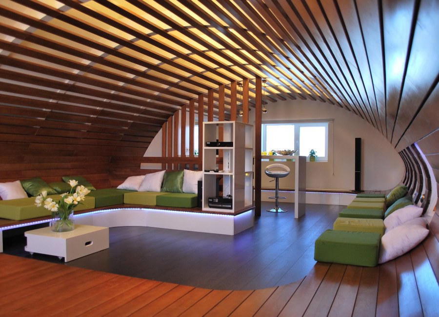 Отделка мансарды