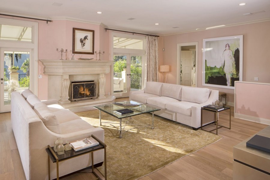 Гостиная с 2 диванами