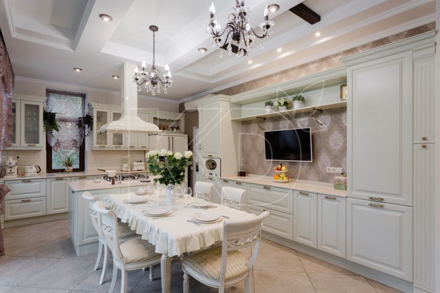 Кухня Катарина с патиной кухонный двор