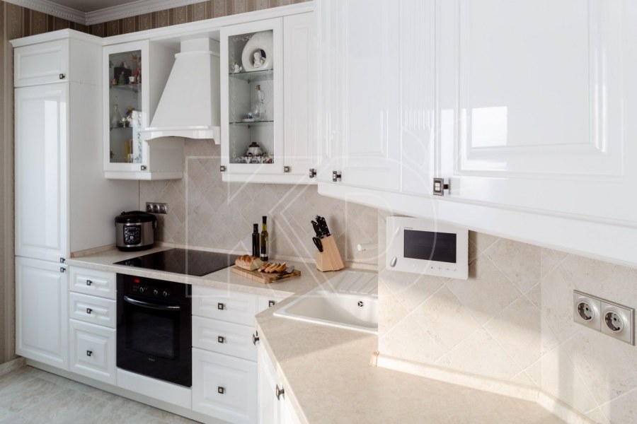 Кухня принцесса кухонный двор