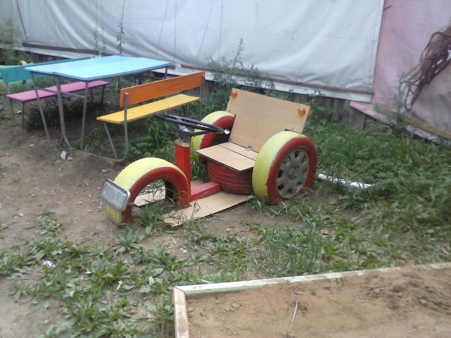 Машинка для детской площадки своими