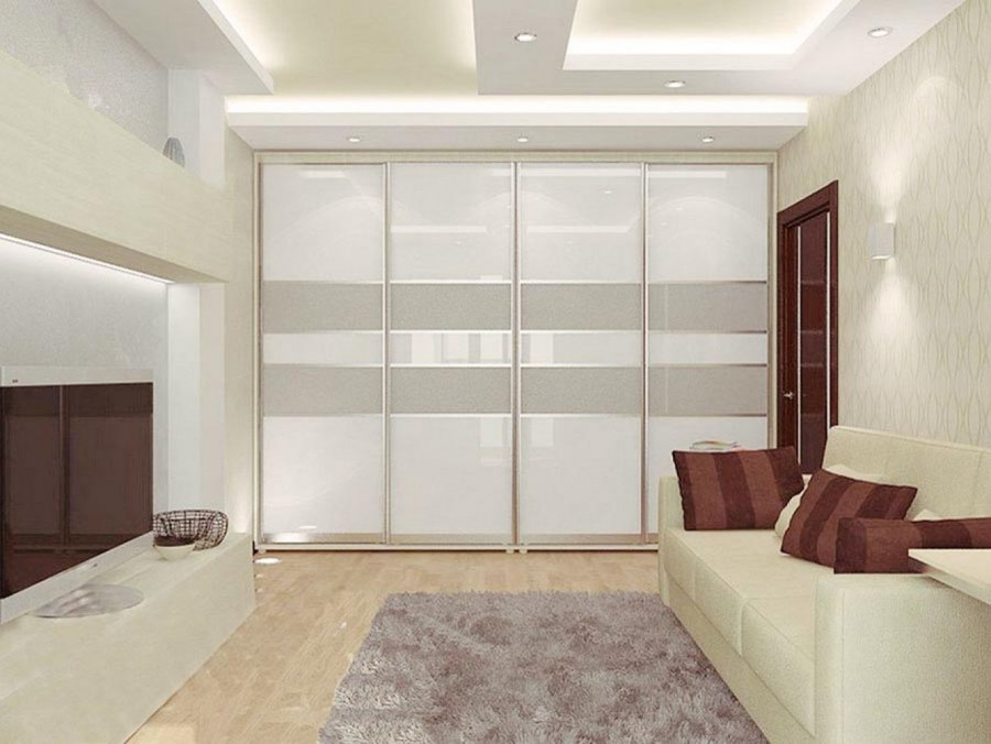 Гостиная с встроенным шкафом-купе