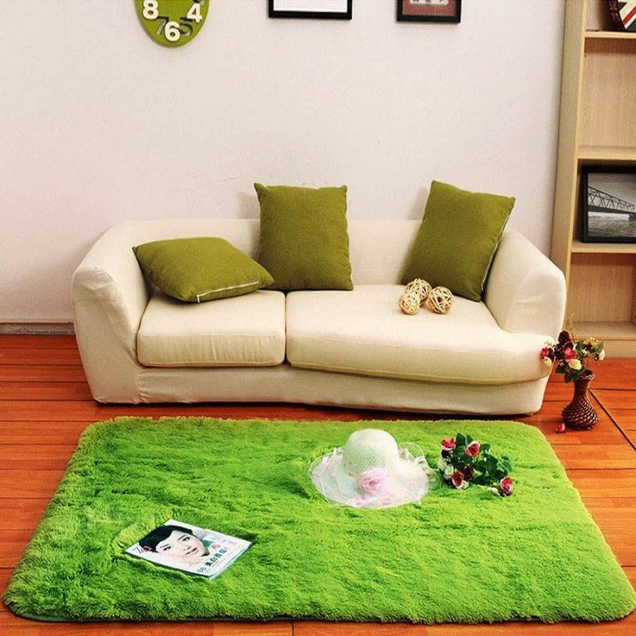 Маленький ковер в гостиную