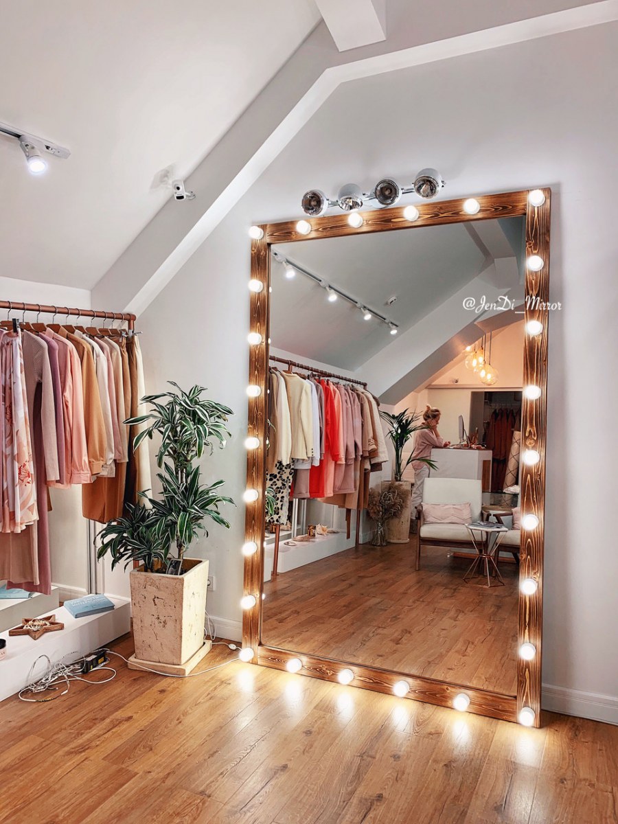 Гримерное зеркало большое