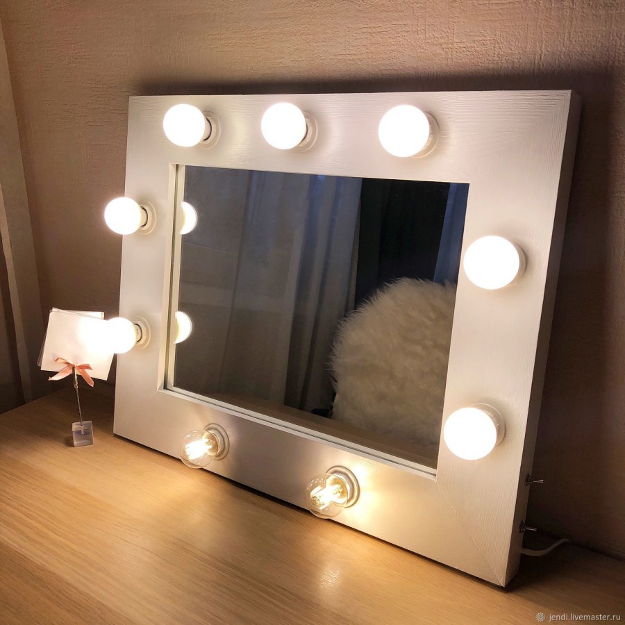 Гримерное зеркало белое