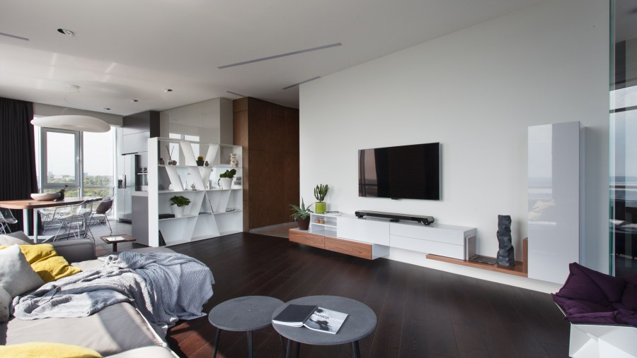 Телевизор в современном интерьере