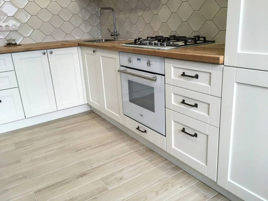 Альпийский белый Эггер кухня