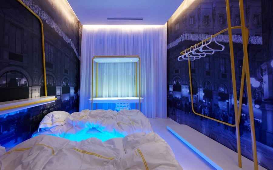 Комната в стиле Hi-Tech