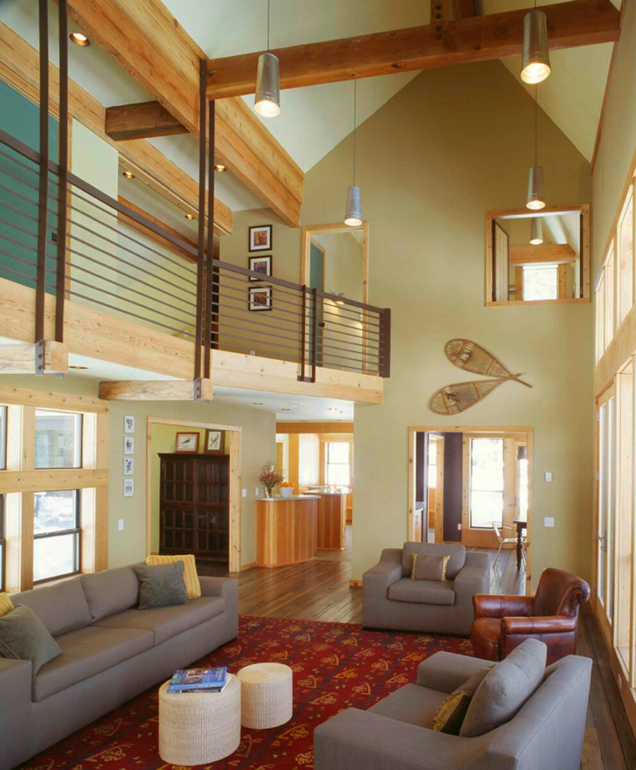 Гостиная со вторым светом