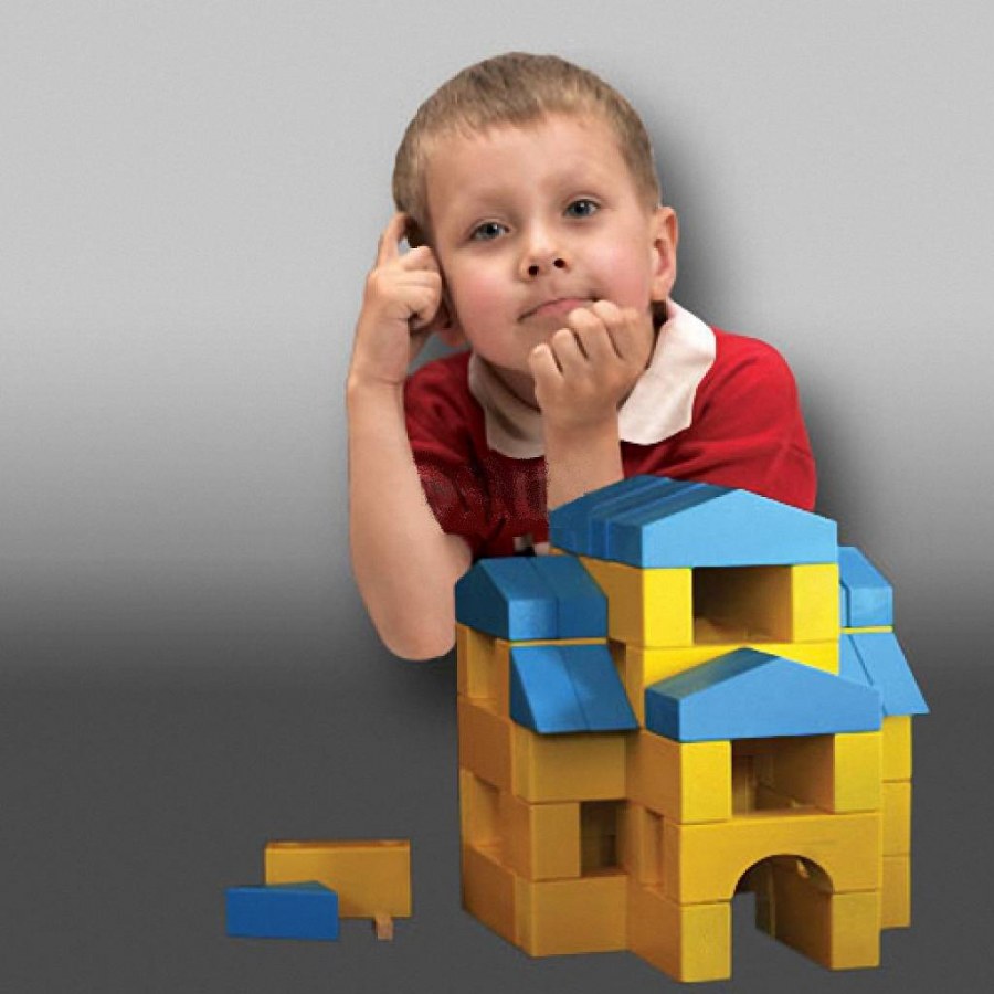 Домик из кубиков