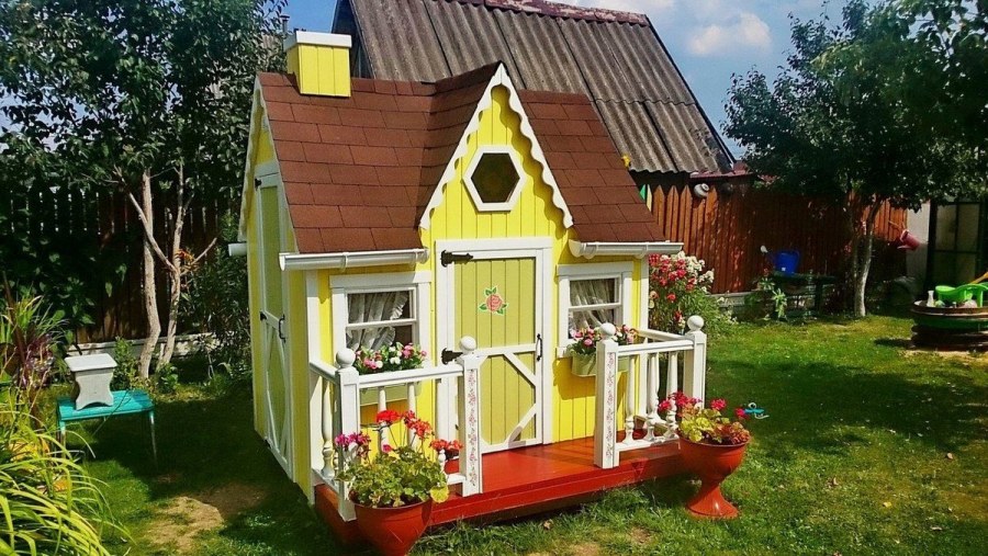 Детский домик для огорода