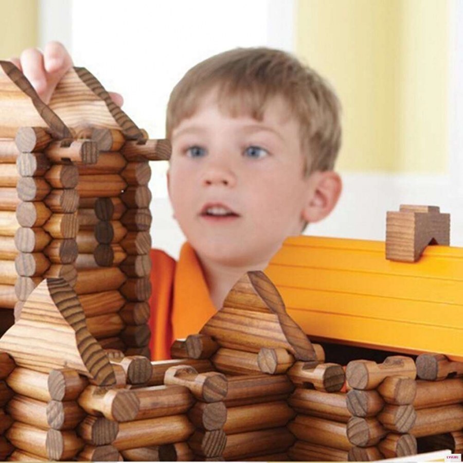 Домик из бревен для детей