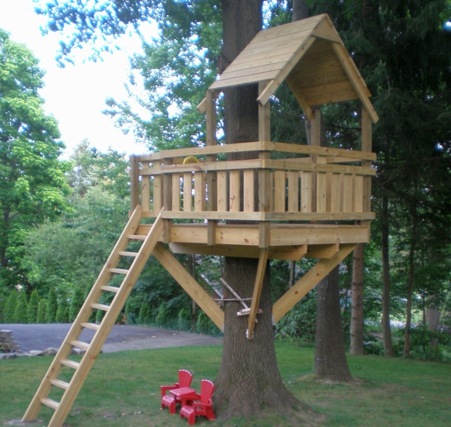 Детский домик на дереве