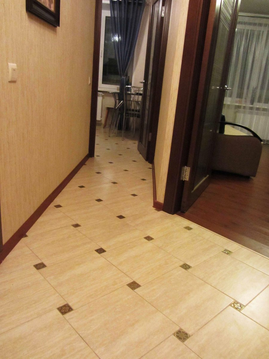 Плитка в прихожей