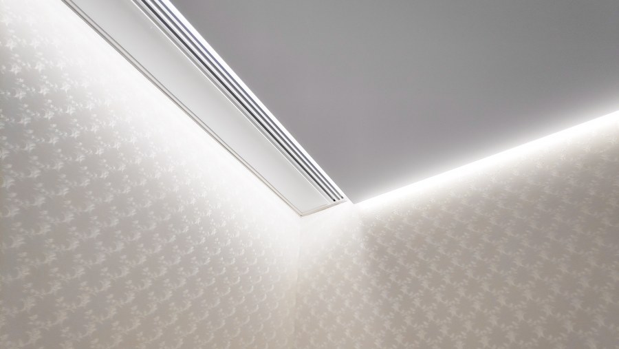 Без натяжного потолка