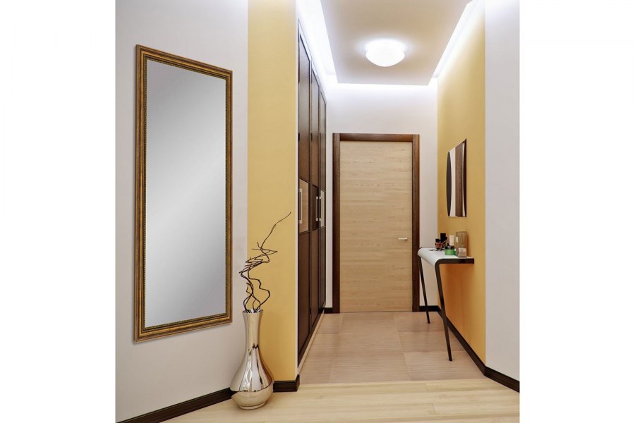 Узкая прихожая