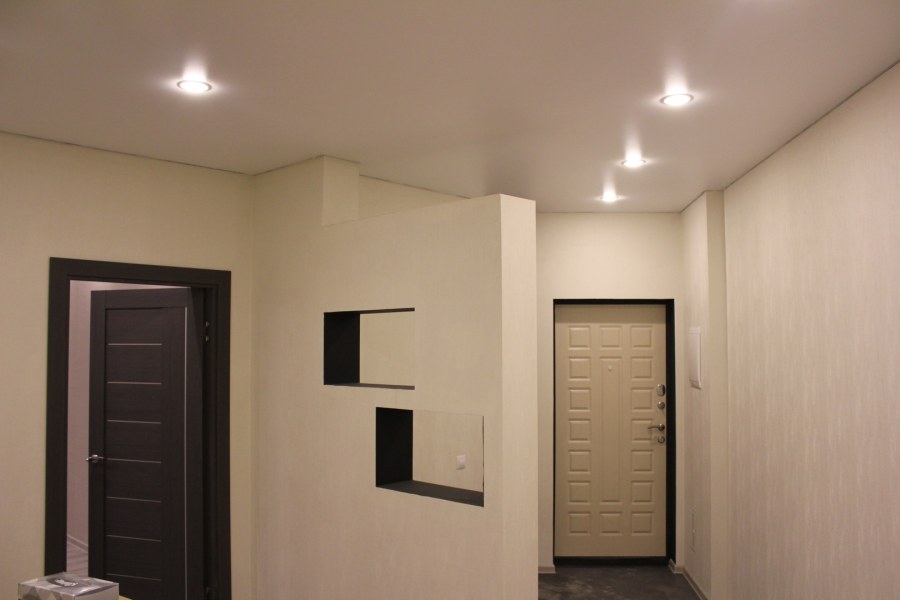 Стены под покраску в коридоре