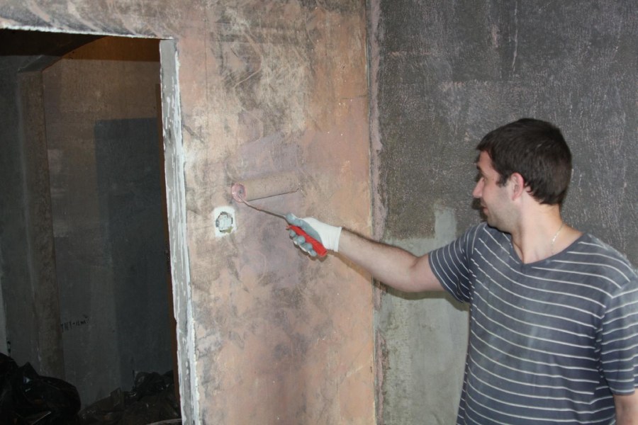 Подготовка поверхности стен