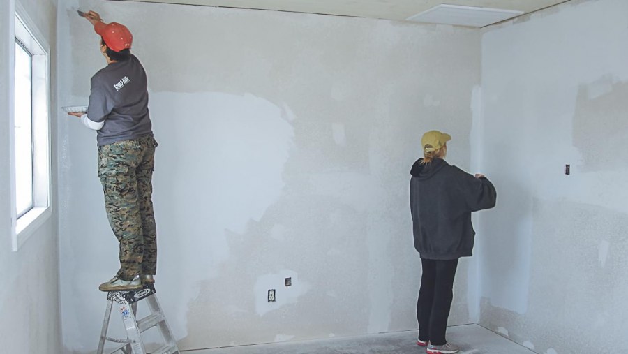 Трещина в стене