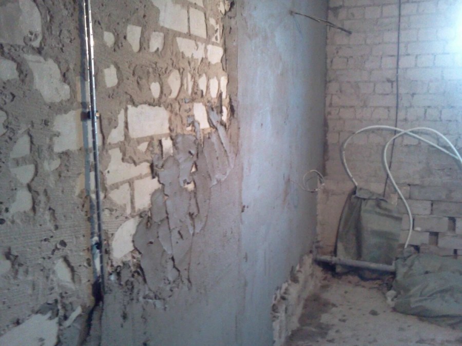 Побелка потолка водоэмульсионной краской