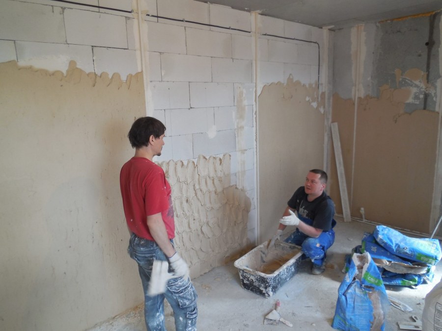 Шпаклеванные стены