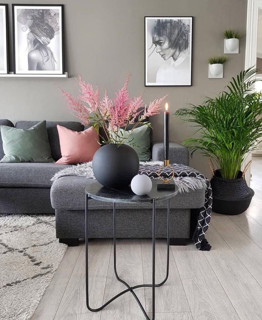 Серая стена