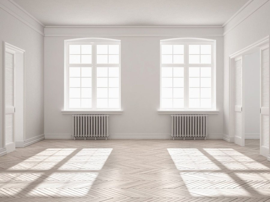 Стена с окном в пол