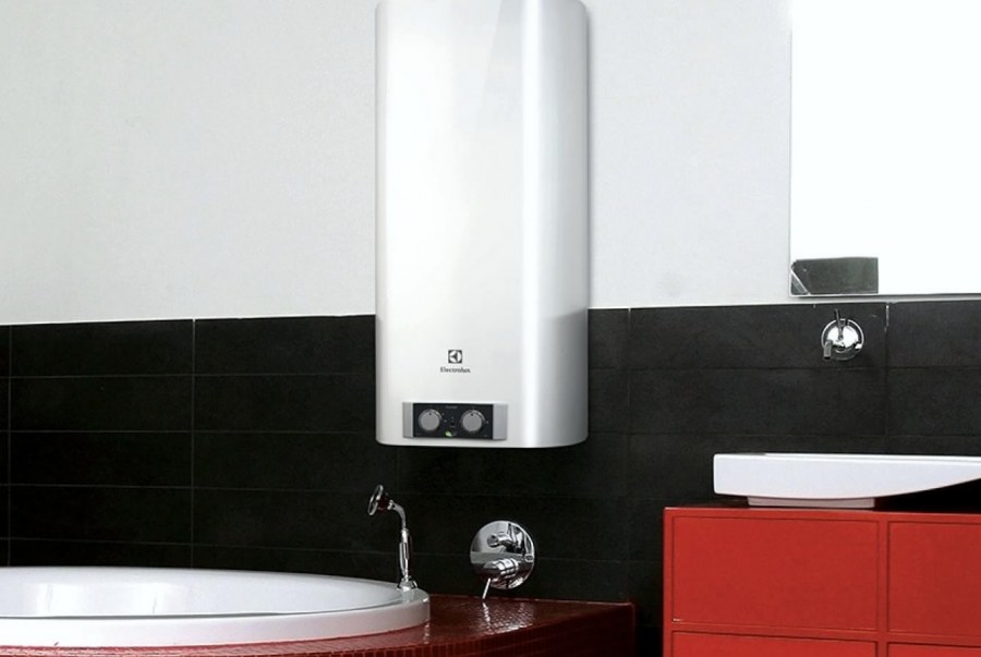 Накопительный электрический водонагреватель Electrolux EWH 80 Formax