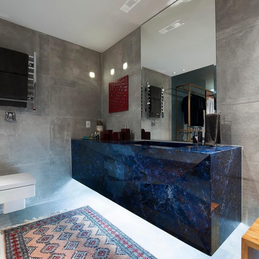 Мраморная голубая плитка для ванной