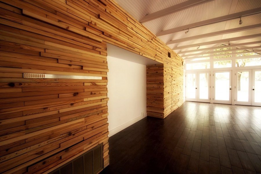 Дом с декоративной штукатуркой