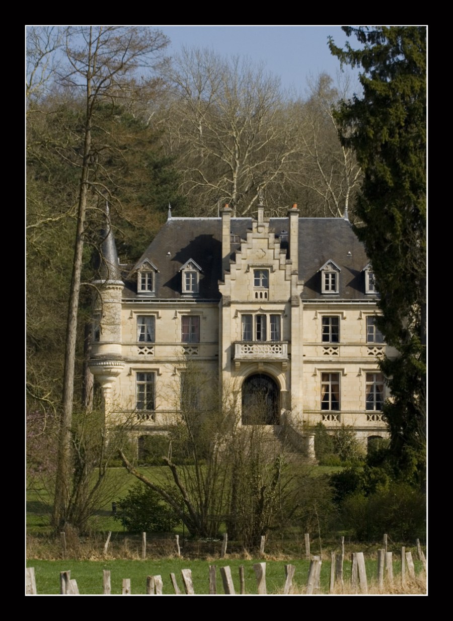 Заброшенный замок Кинель Франция