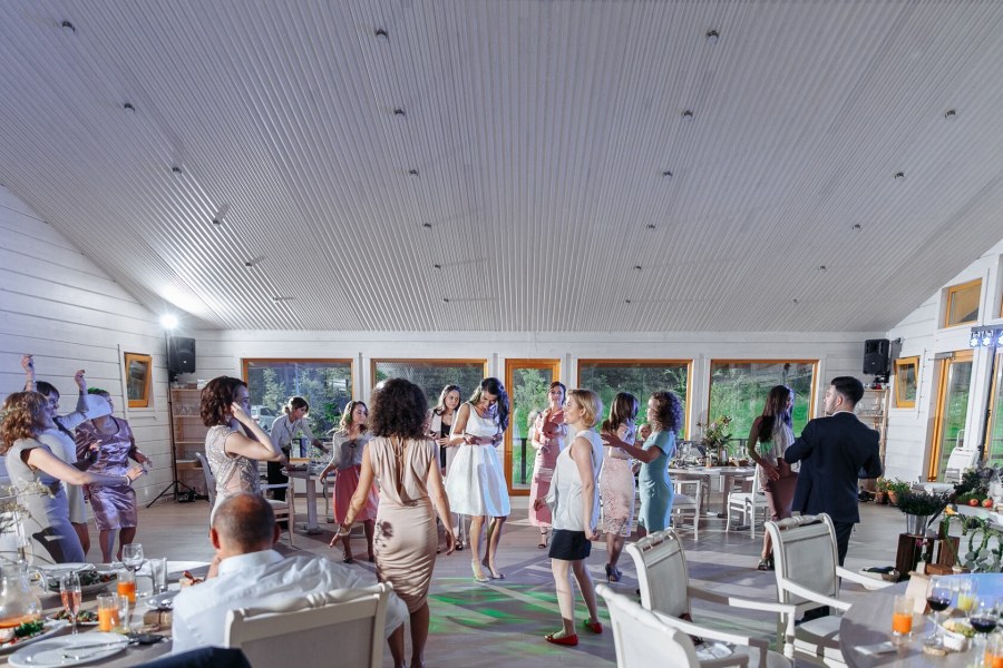 Гостиная в современном стиле 18 кв.м