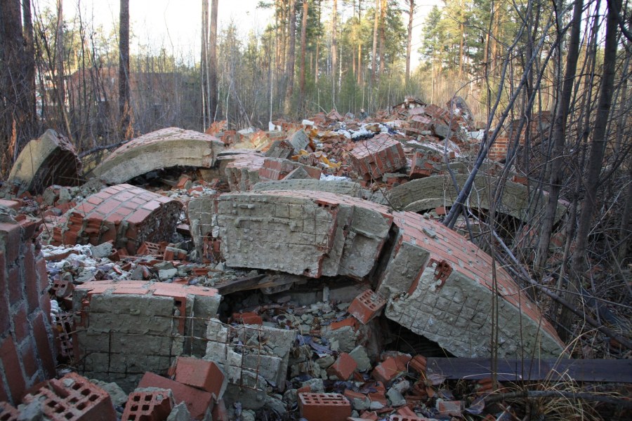 Динамичная композиция в интерьере