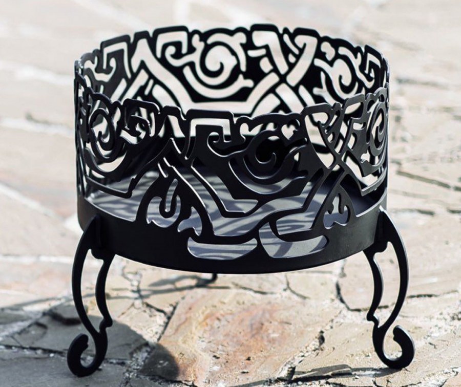 Беседка с очагом посередине