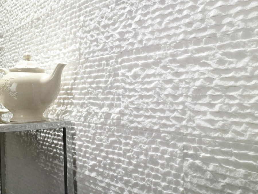 Декоративная штукатурка стен белая