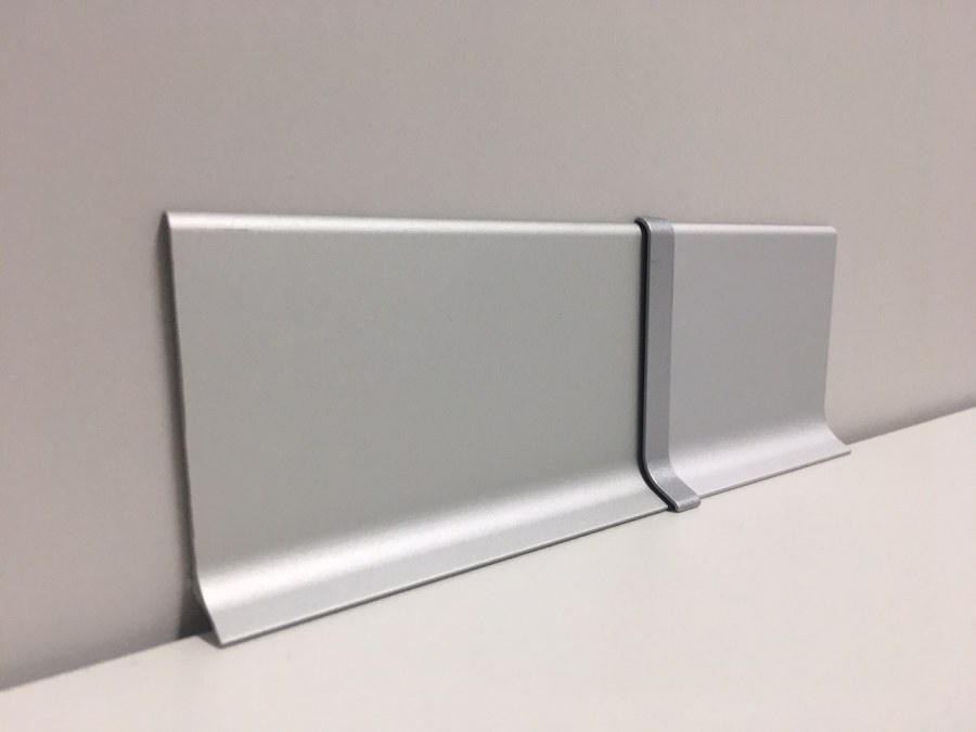 Плинтус алюминиевый анод.серебро APL 60