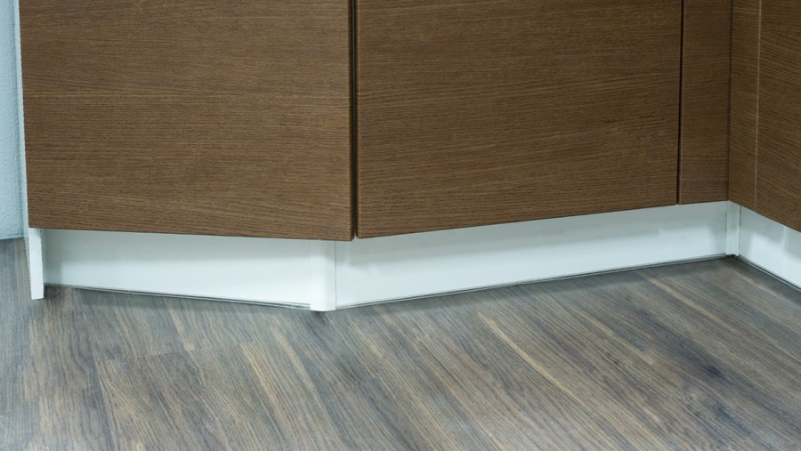 Цоколь МДФ ДСП белый 2000х150