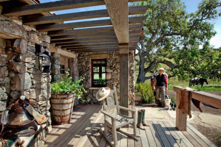 Одноэтажный каменный дом