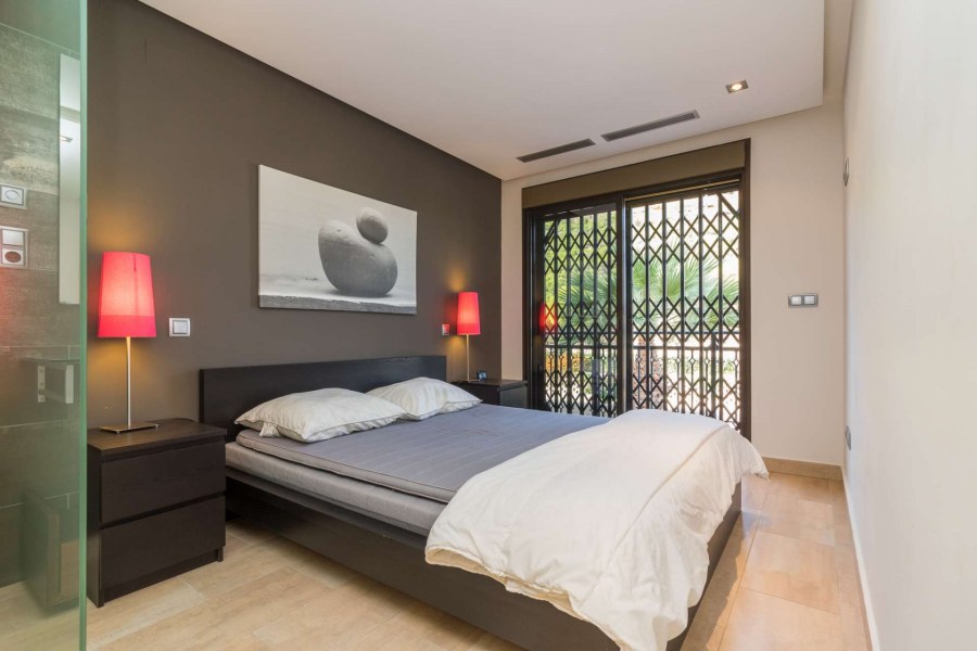 Кровать по диагонали