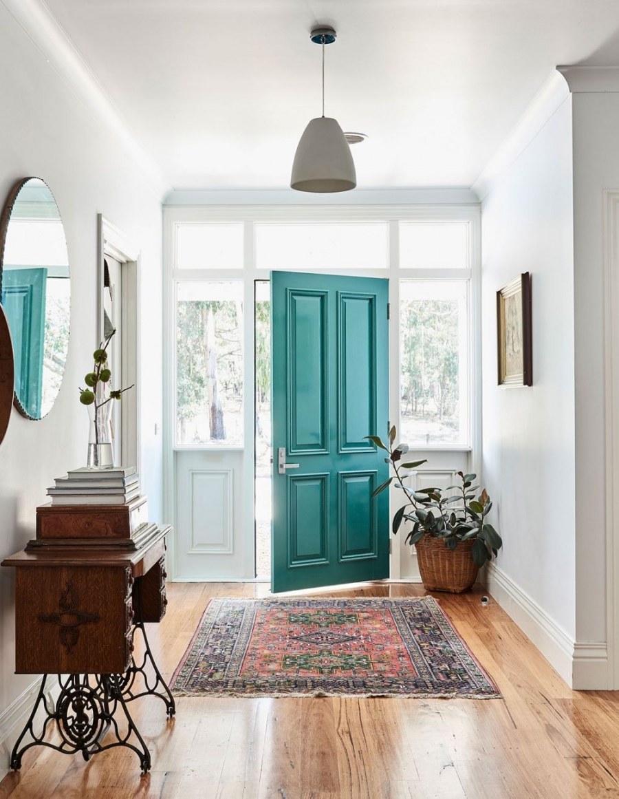 Светло бирюзовый цвет стен